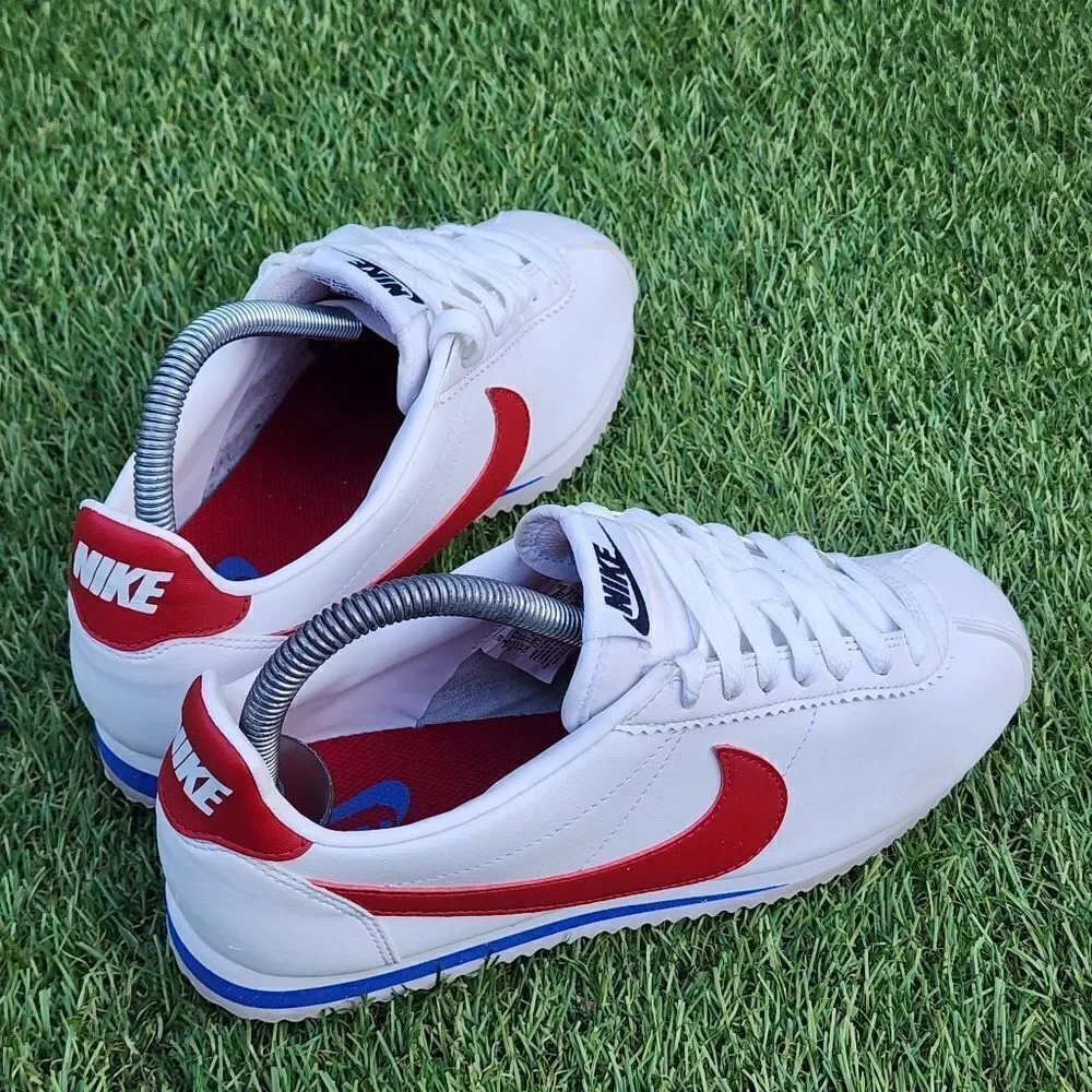 NIKE CLASSIC CORTEZ - Womens Sneakers - SIZE 8